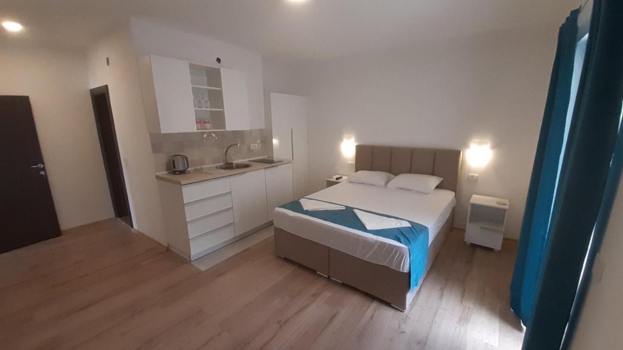 Guest House Mia Bečići Ngoại thất bức ảnh